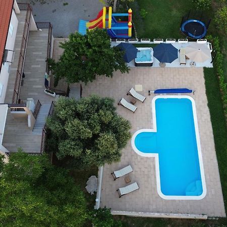Casa Di Oliva-House With Heated Pool & Jacuzzi In Trilj, Croatiaヴィラ エクステリア 写真