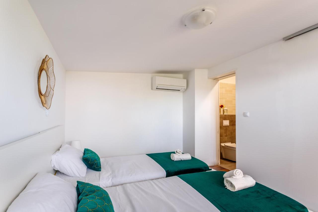 Casa Di Oliva-House With Heated Pool & Jacuzzi In Trilj, Croatiaヴィラ エクステリア 写真